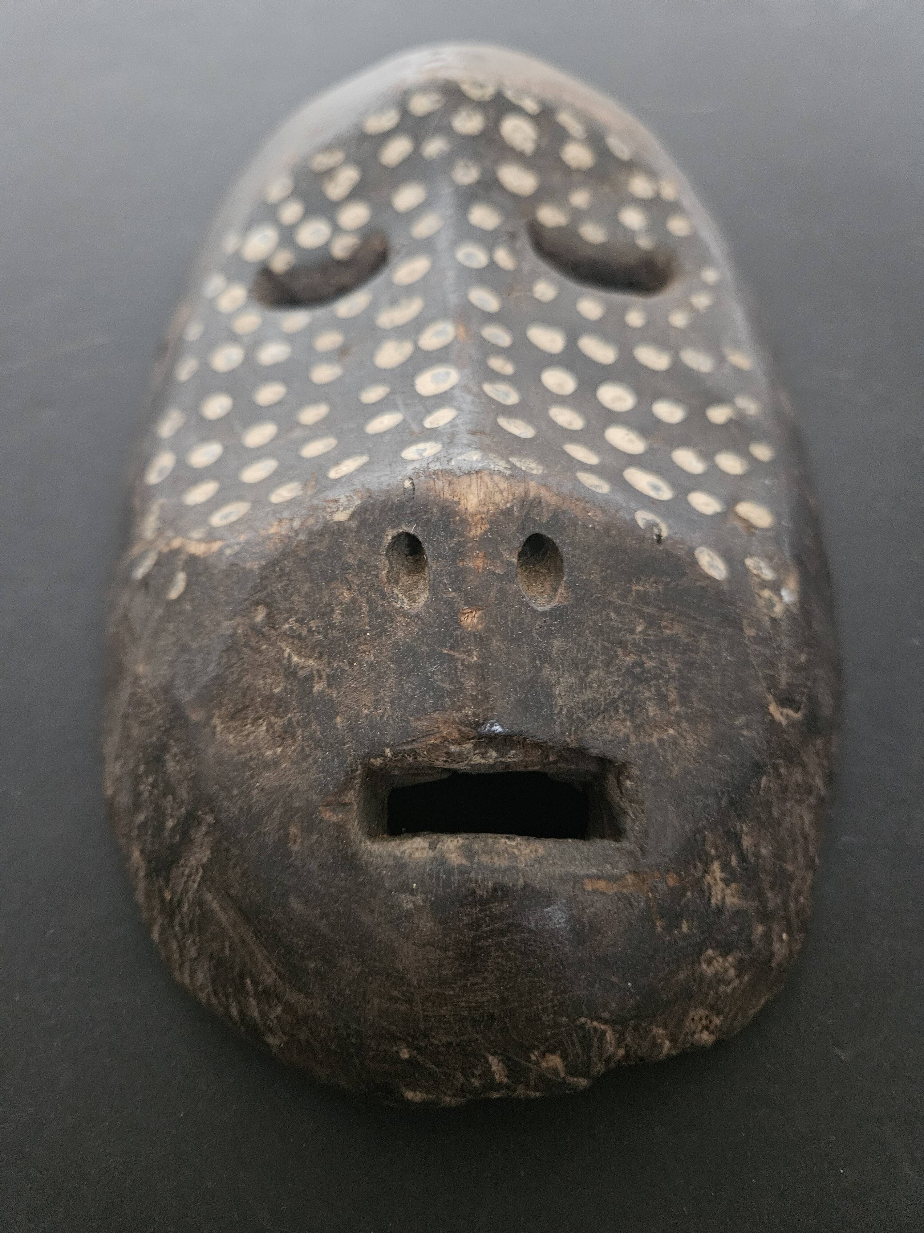 Ndaaka or Bali initiation mask | painted carved wood | h: 25 cm | Democratic Republic of the Congo