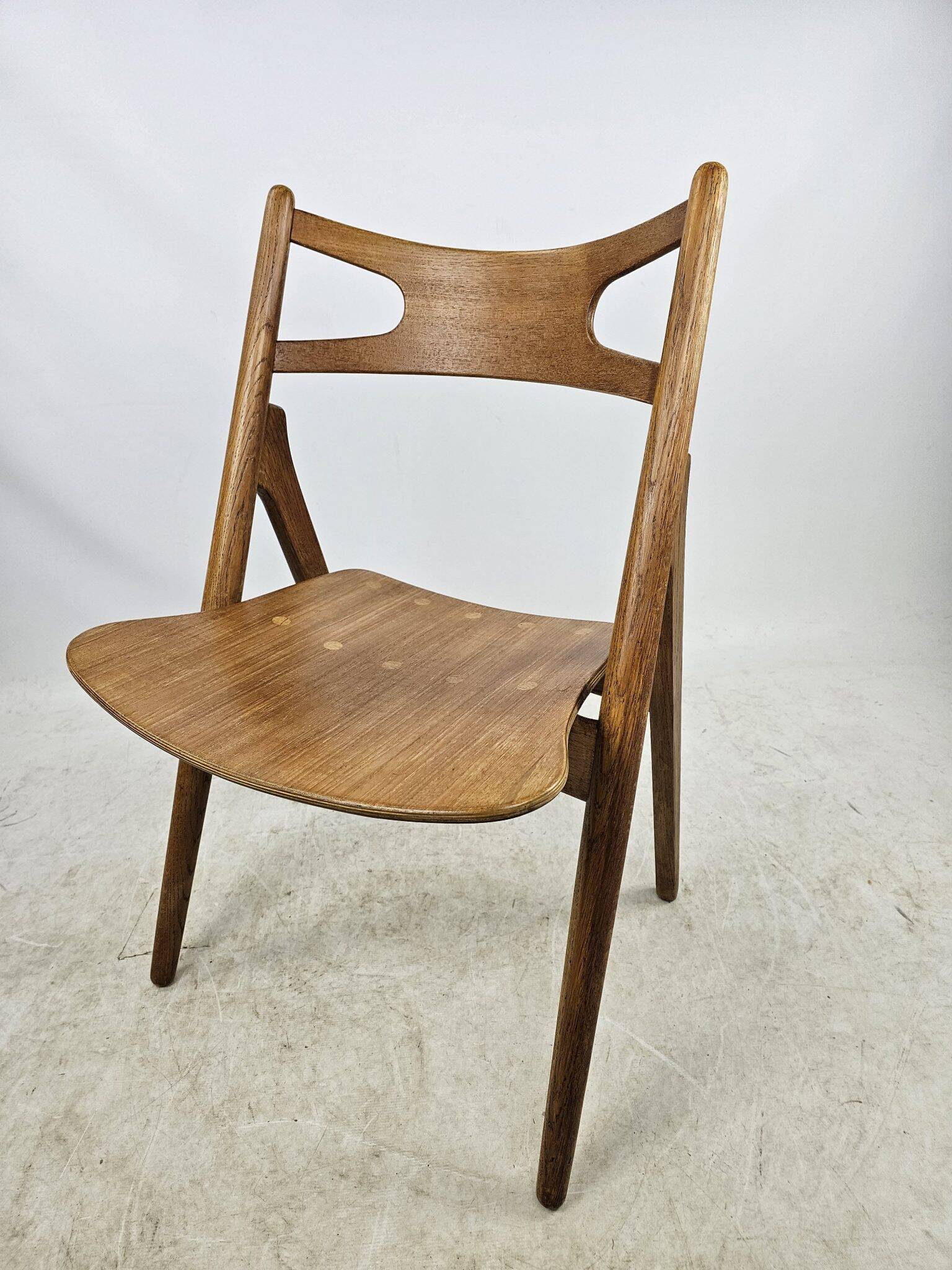 4 chaises Sawbuck de Hans Wegner, modèle CH29
