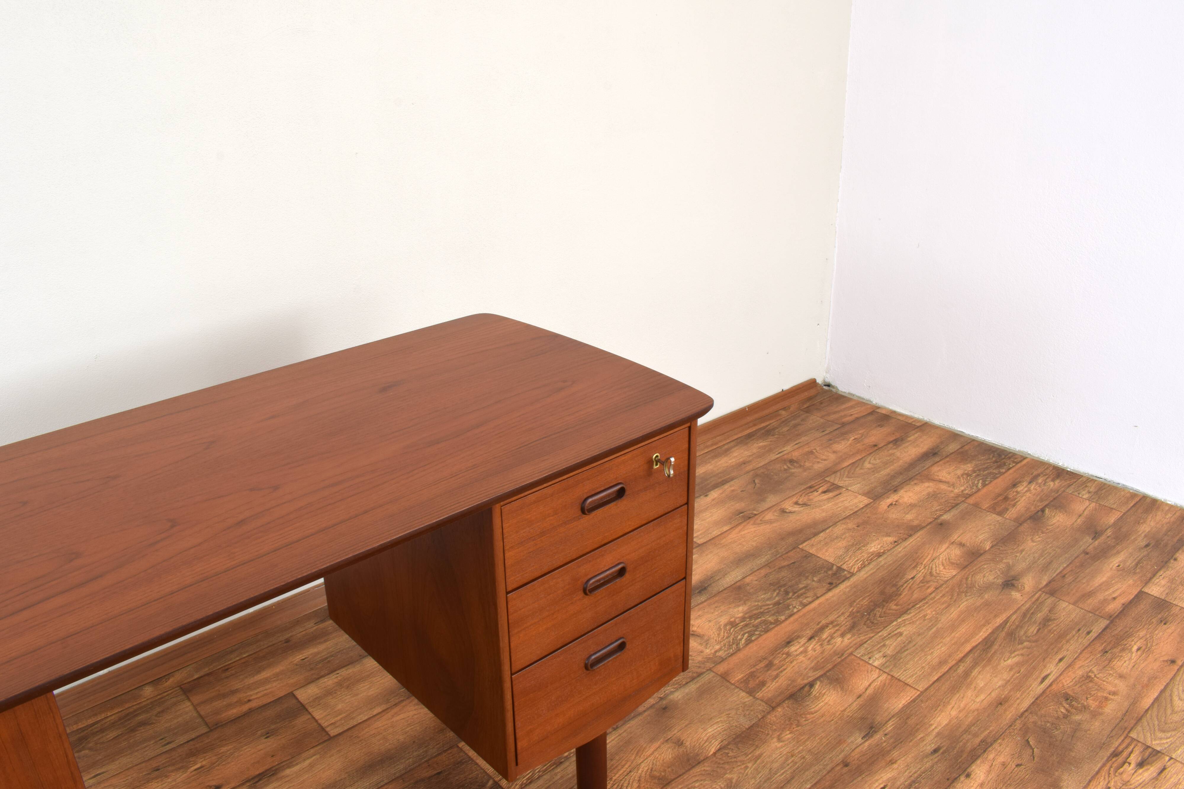 Bureau danois vintage en teck, 1960s