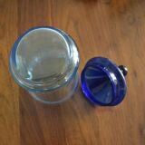 Pot en verre bleu