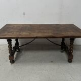 Monastery table with twisted legs in solid walnut, 19th century.