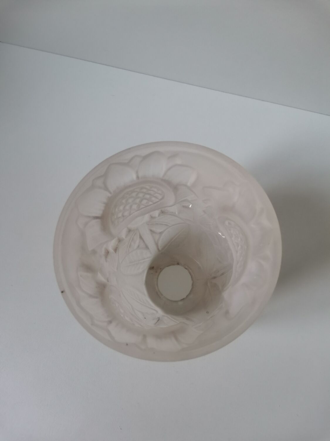 Vintage molded art deco glass lamp globe