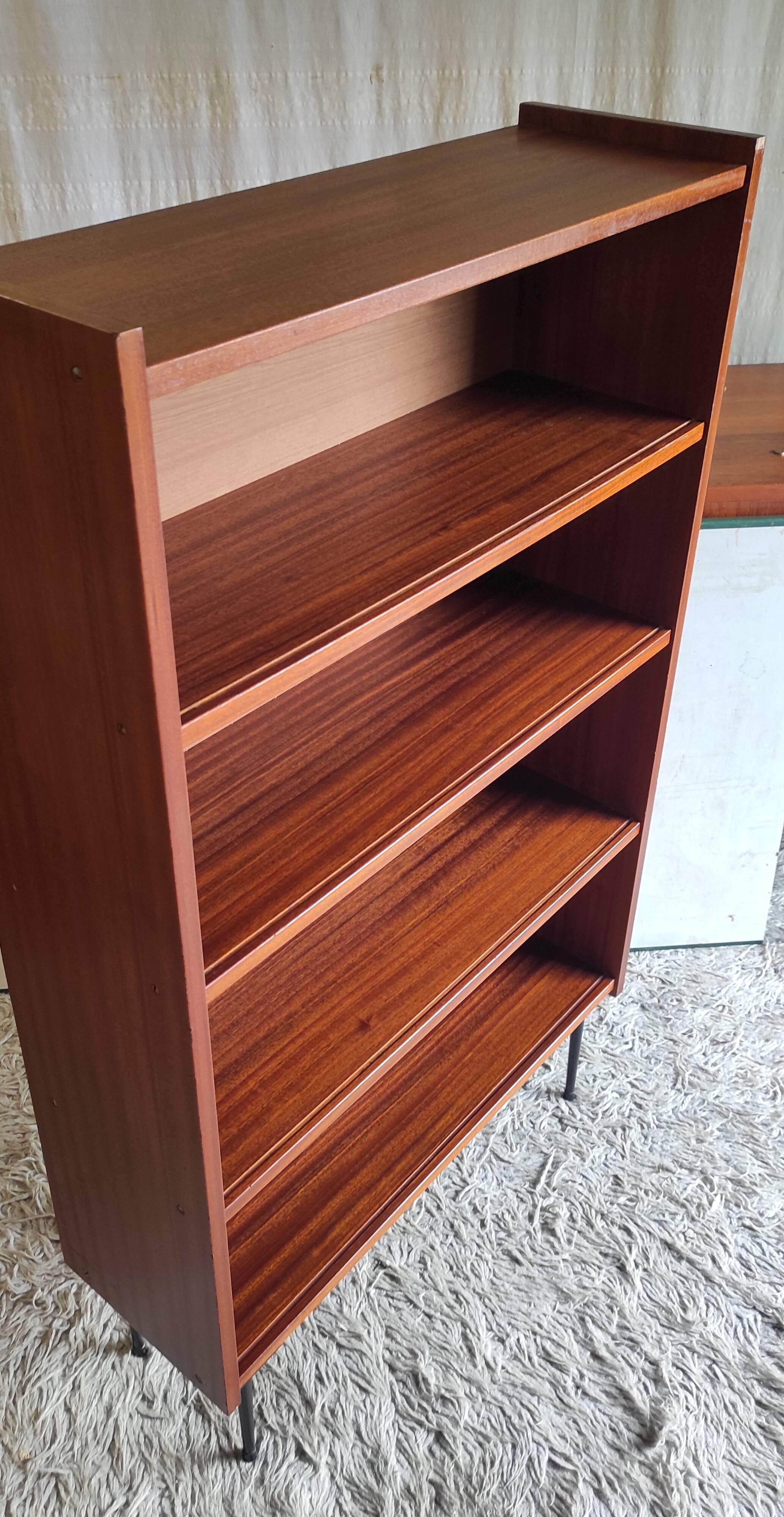 Modernist teak bookcase - 1960s