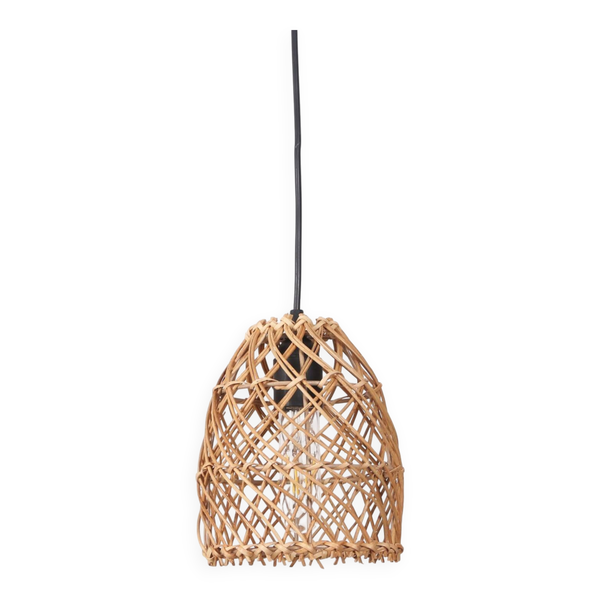 Woven rattan pendant light