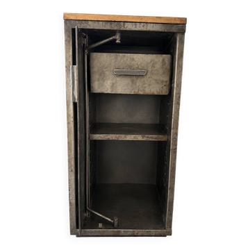 Meuble placard et tiroir en métal et bois