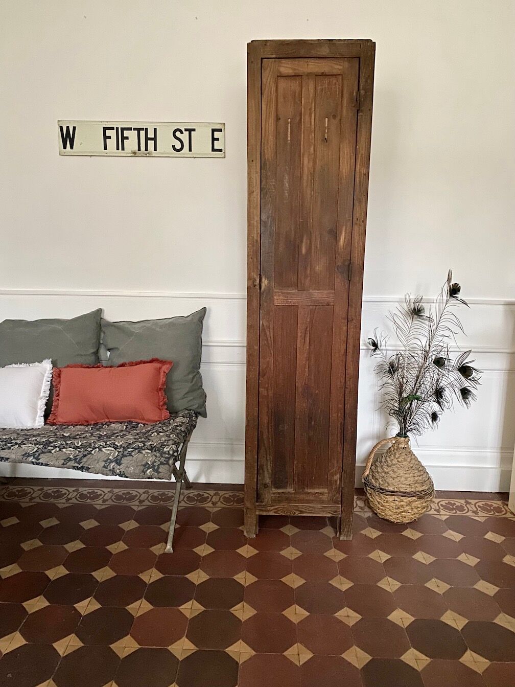 Old cloakroom by trade