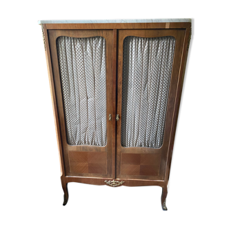 Showcase cabinet