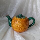 Pineapple teapot