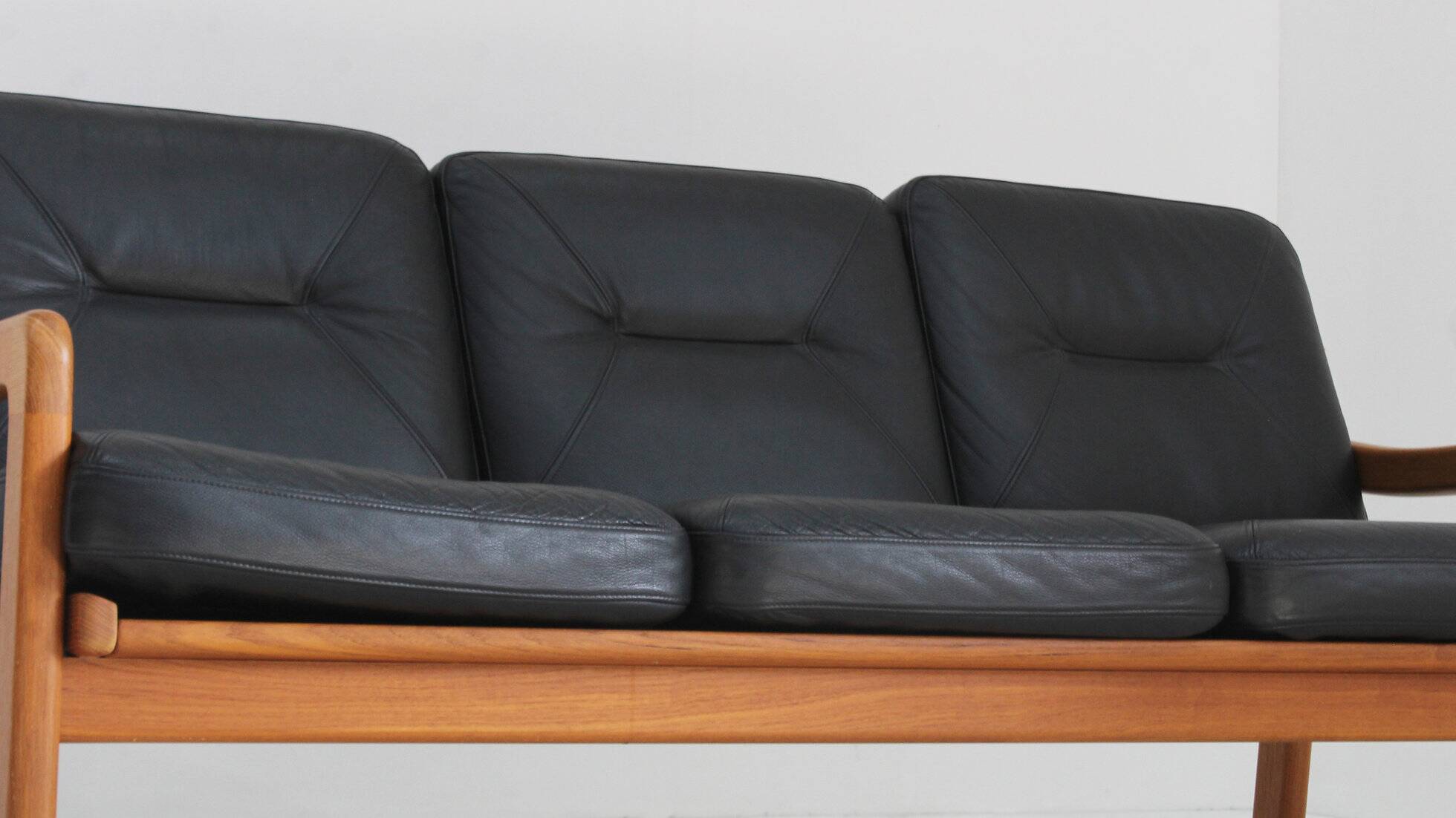 Vintage mid-century sofa solid teak Holstebro MöbelFabrik 1960s