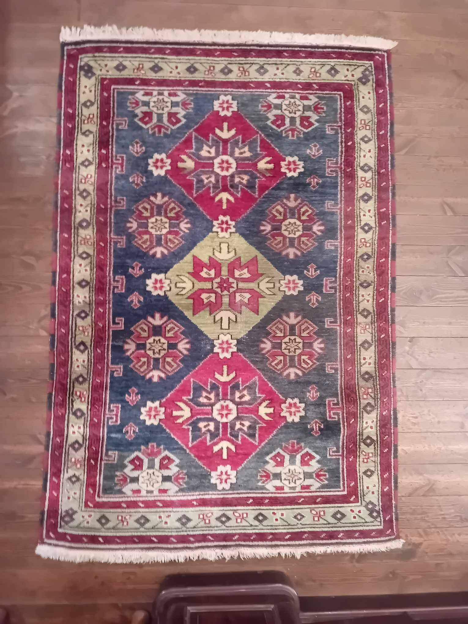 Handmade Indo-Caucasian rug 180x120cm