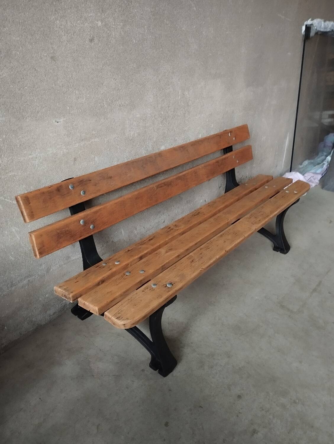Garden bench