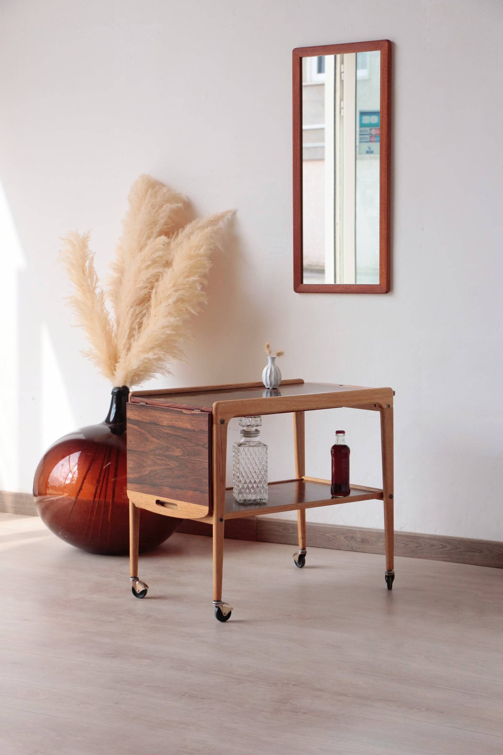 Scandinavian 'Thea' side table in rosewood and laminate, Yngve Ekström