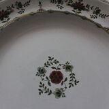 Round plate from the English Manufacture Minton model Venetia.