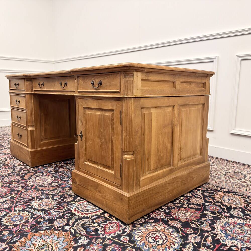 Bureau en teck anglais classique avec cuir marron