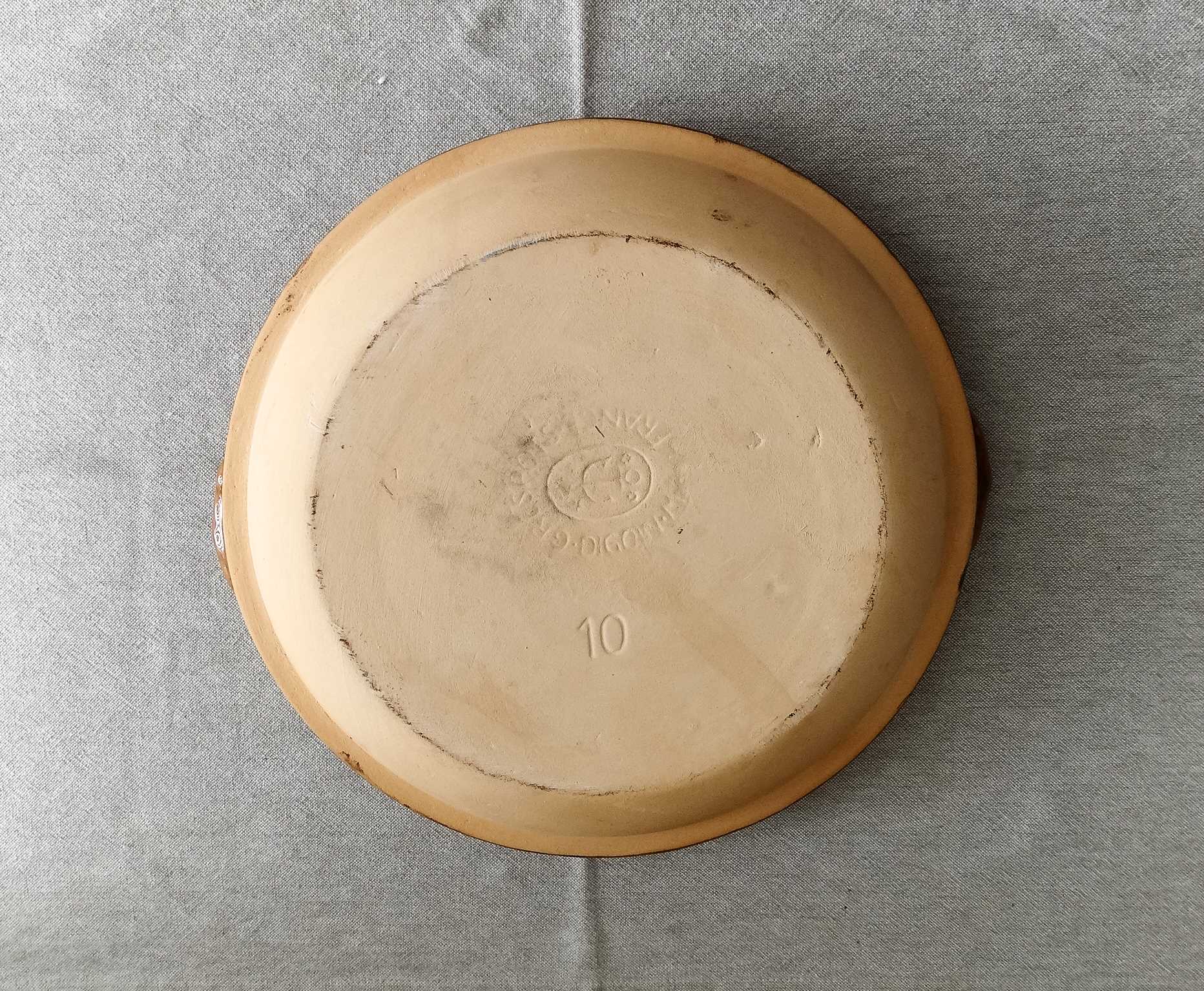 Digoin no. 10 round oven dish