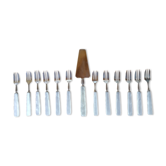 Mother-of-pearl handle cutlery