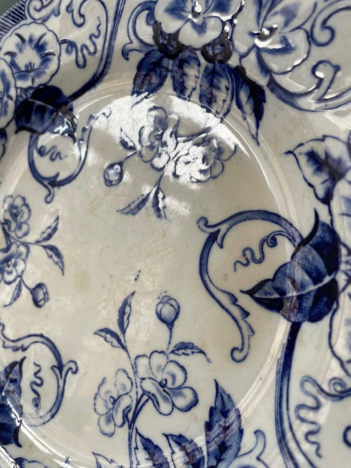 Series of 9 Creil Montereau plates, Flora model