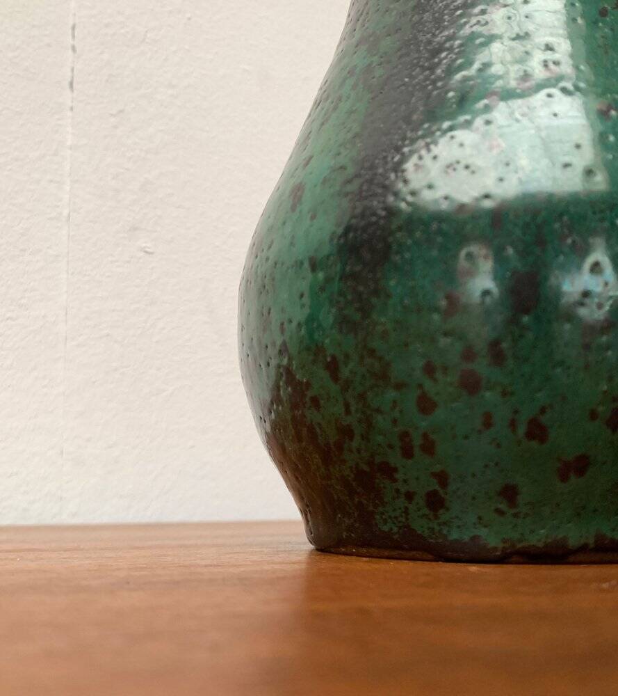 Carafe vase of studio pottery in a minimalist mid-century style by Helma Klett for Kunsttöpferei Klett, 1960s.