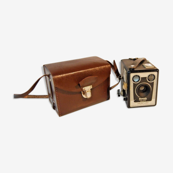 Ancien appareil photo BROWNIE SIX-20 Camera Model D