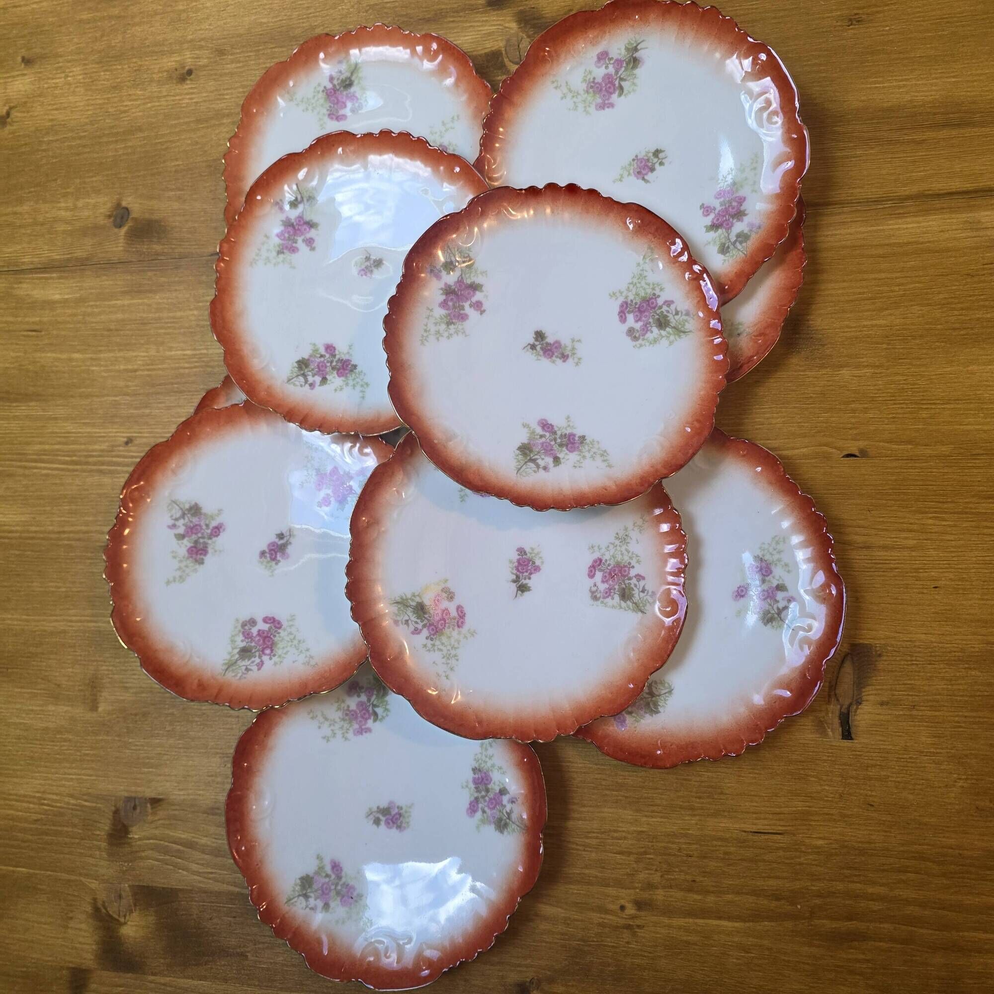 10 scalloped plates in French porcelain