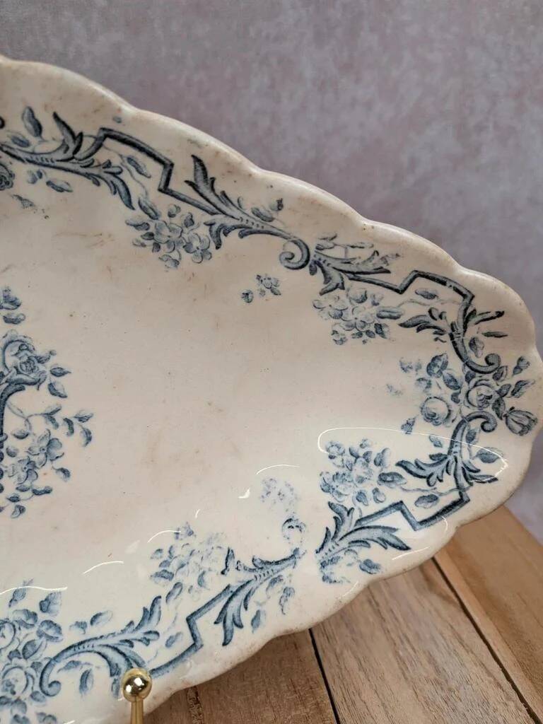 Ravier ironstone Longchamp model Louis XVI with old blue decoration.