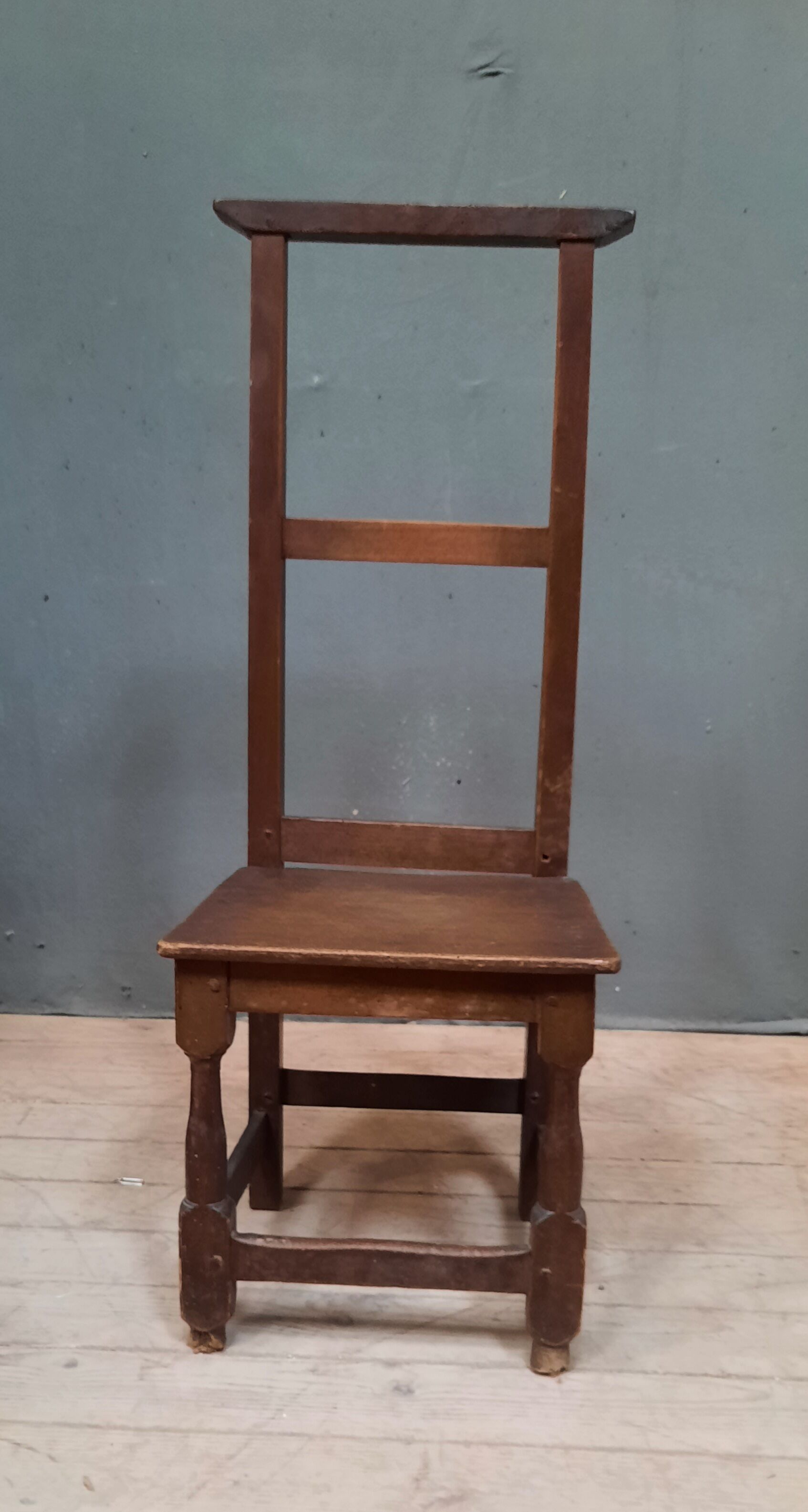 Base chair in solid chene