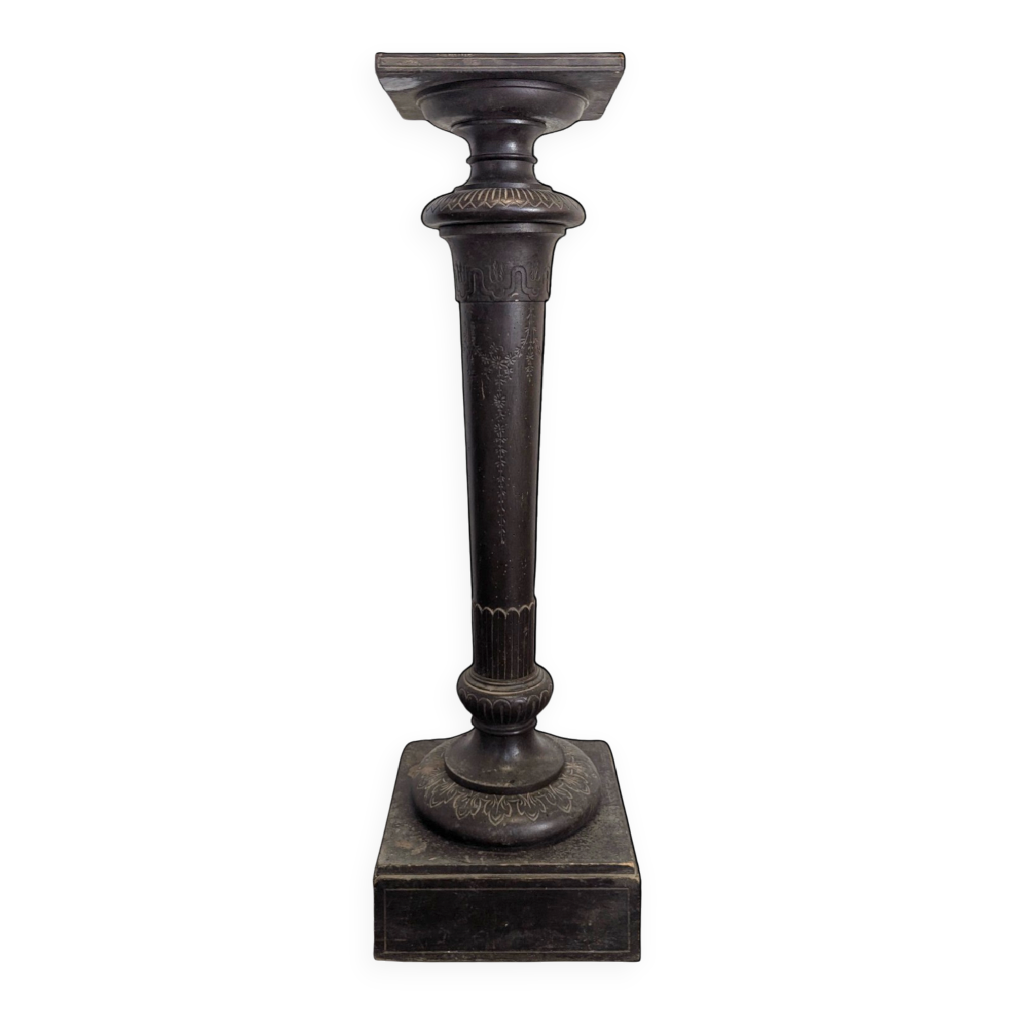 Presentation pedestal column