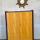Armoire vintage deux portes pieds compas bi couleur