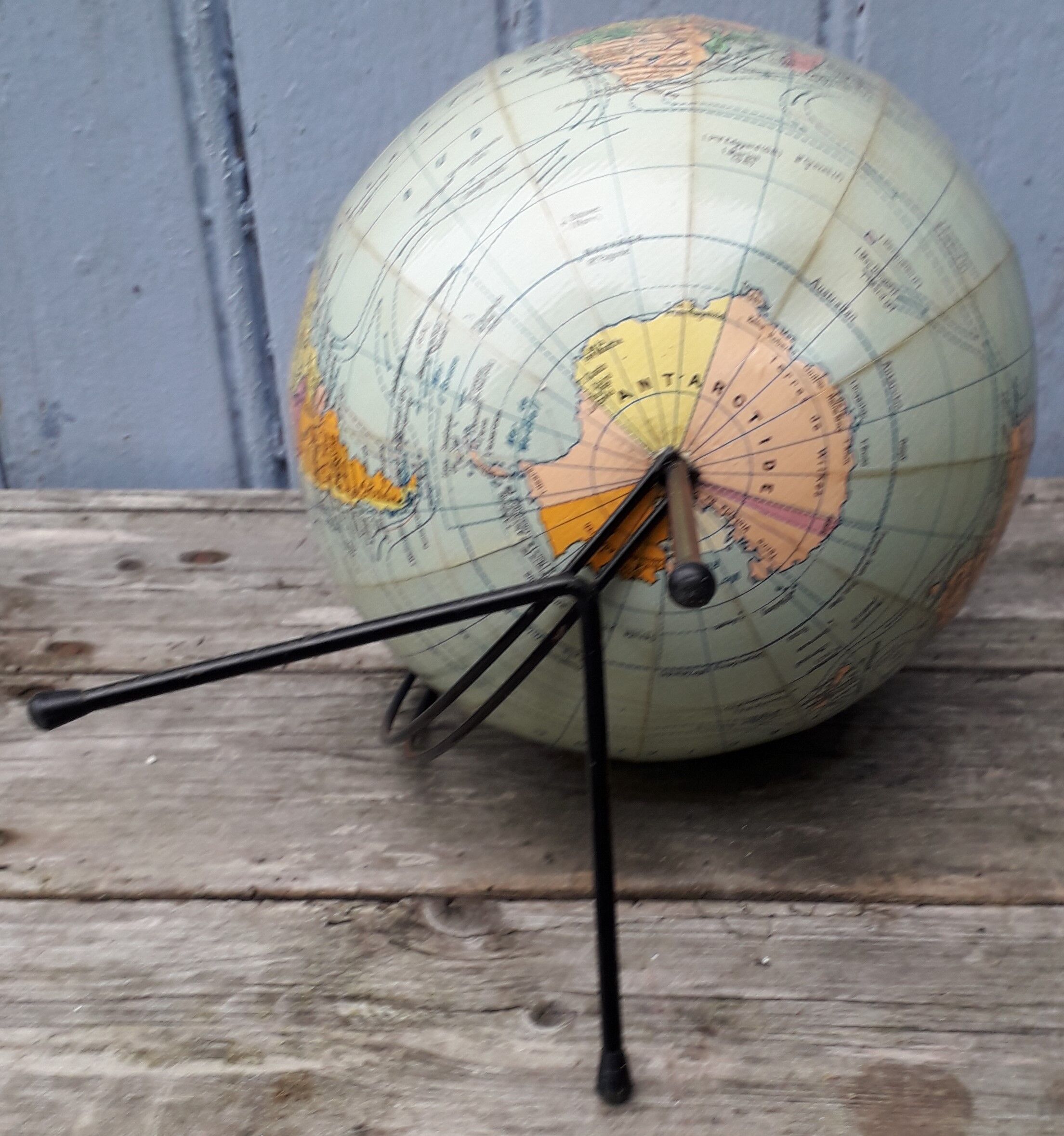 Tripod globe  by Girard & Barrère