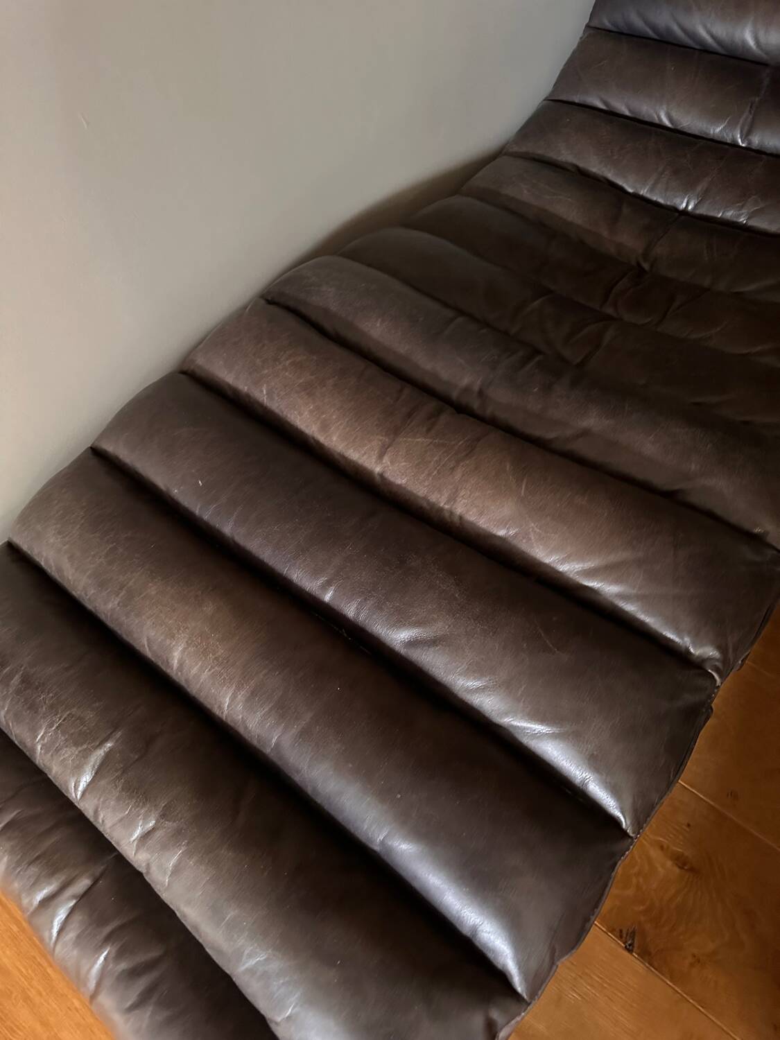 Fauteuil, chaise longue en cuir