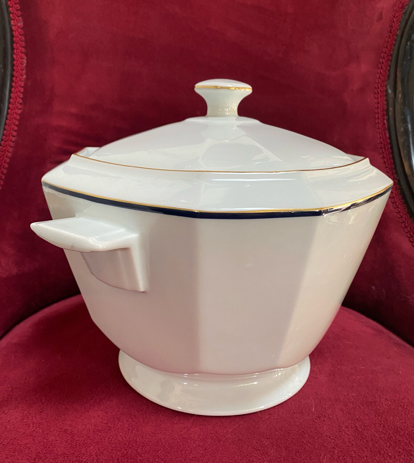 Art Deco style porcelain soup tureen