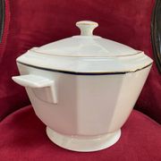Art Deco style porcelain soup tureen