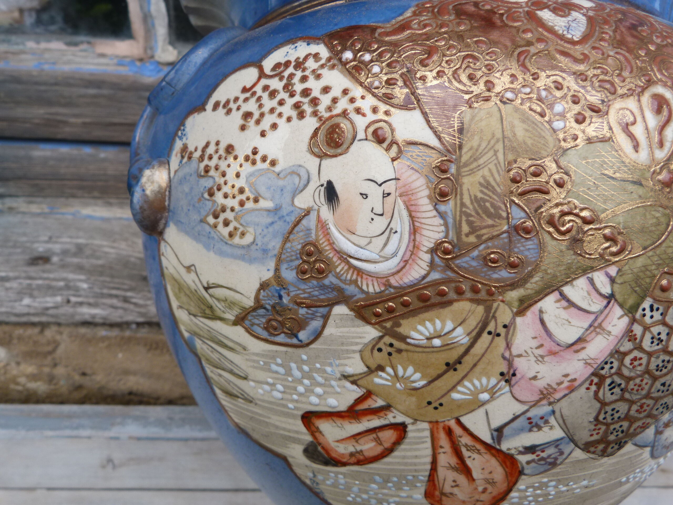 Japan vase satsuma enamelled pottery