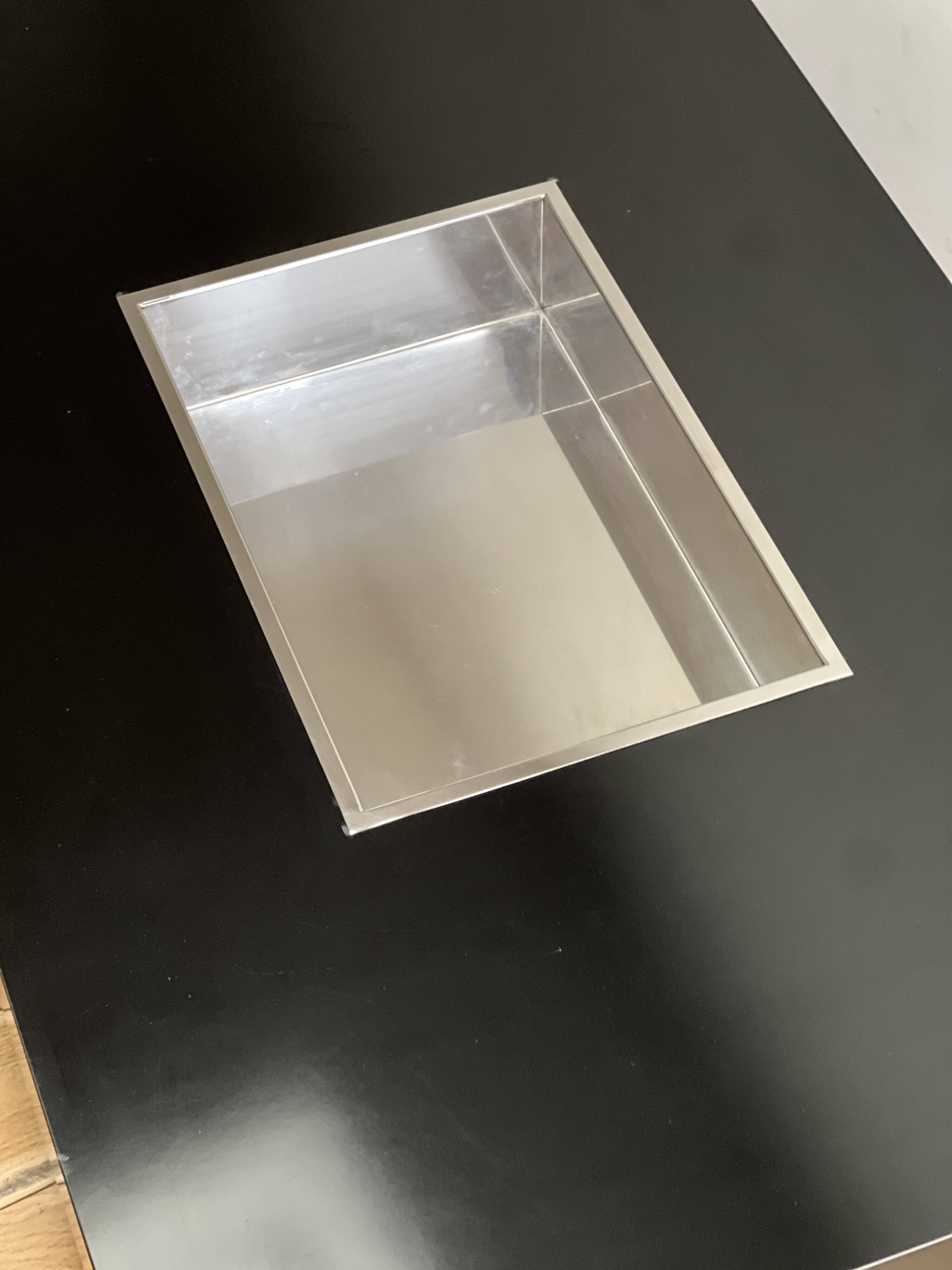 Alveo black coffee table by Willy Rizzo