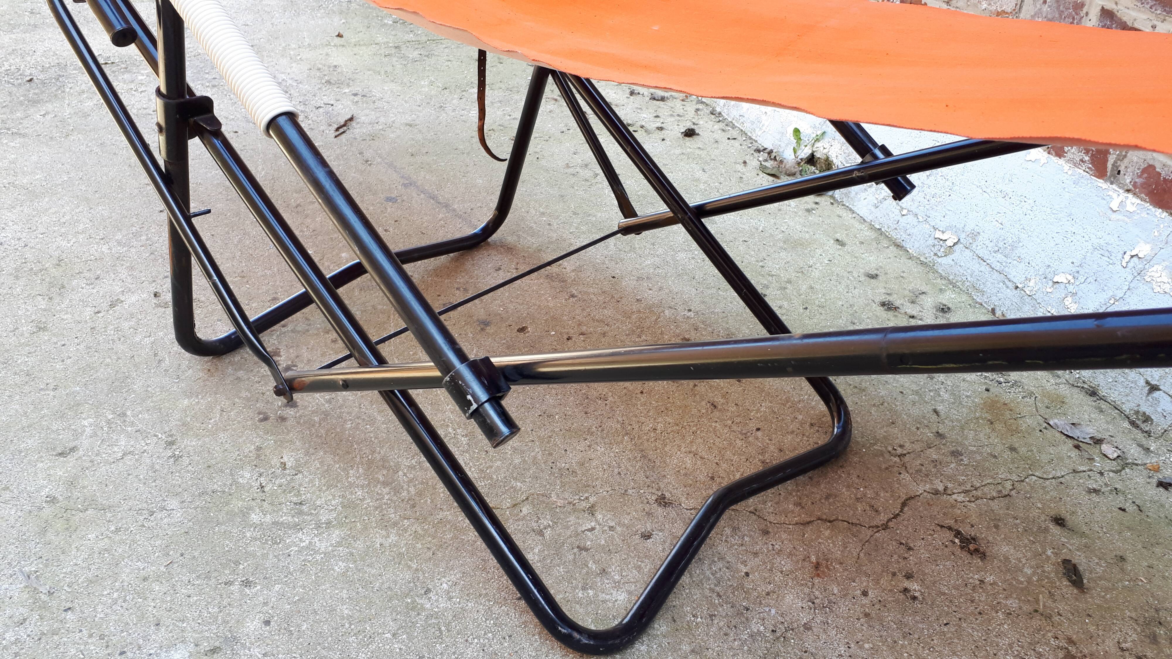 Ergelax folding long chair by Simbag from the 1950s