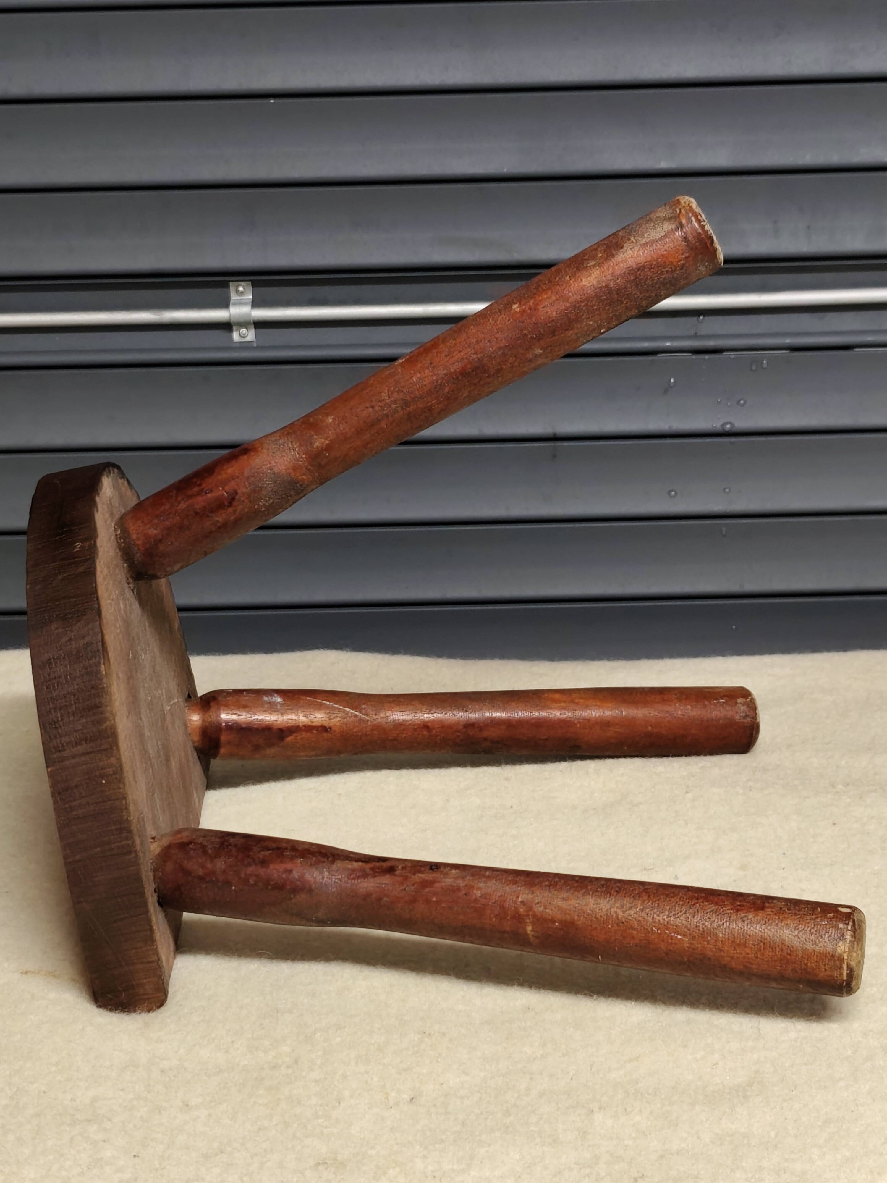 Tabouret de ferme vintage