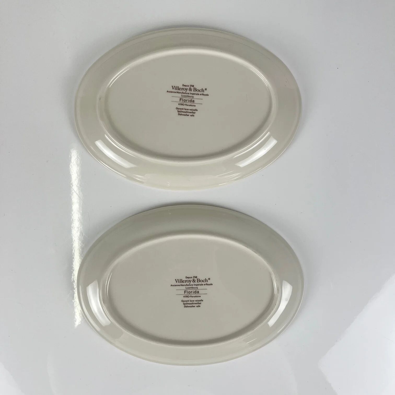Villeroy & Boch duo of dishes, model "Florida"