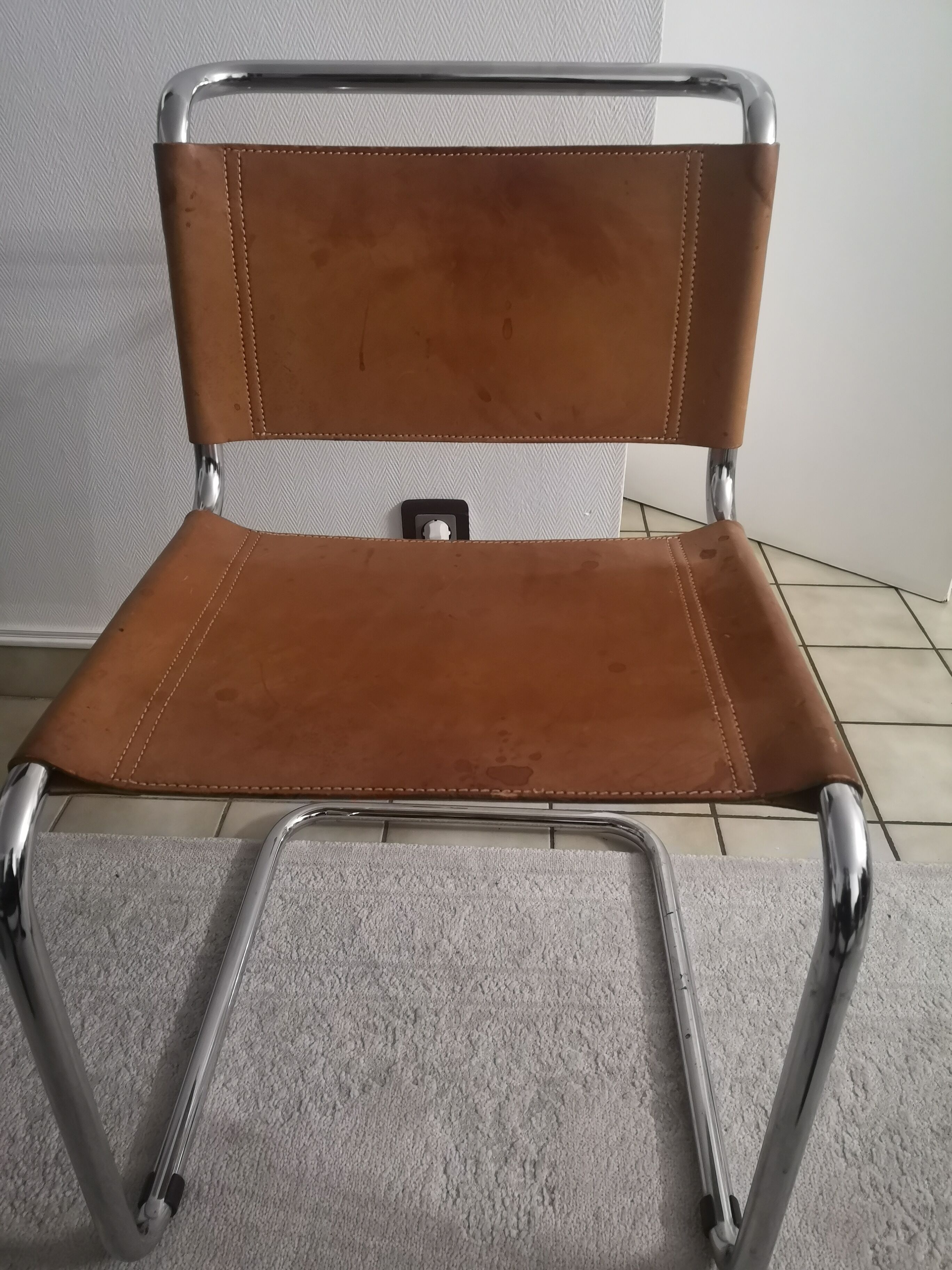 Chairs b33 leather patinated Marcel Breuer