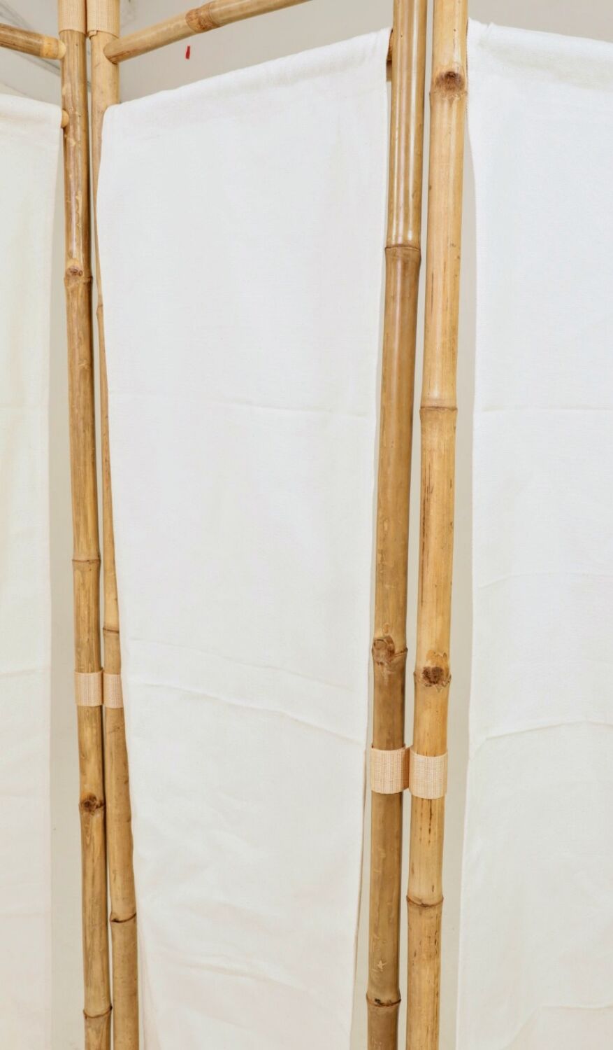 Bamboo screen with 3 frames in beige fabric.