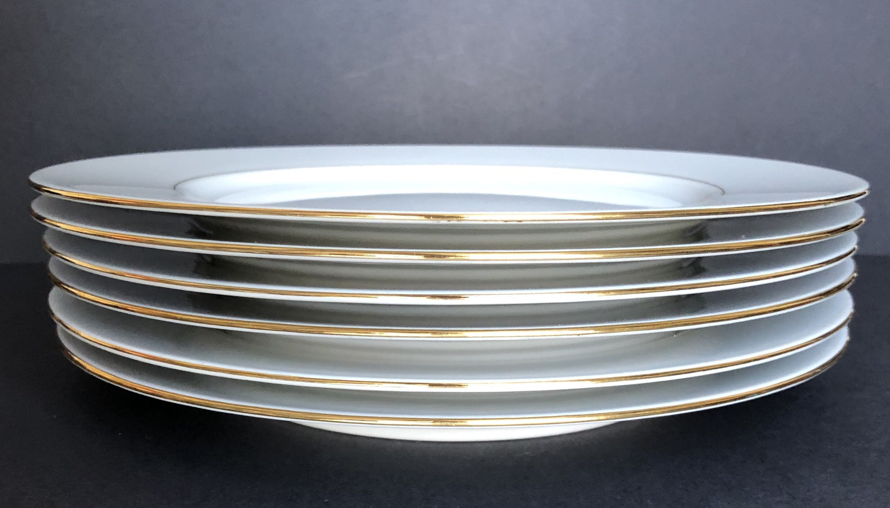 6 White porcelain plates