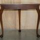 Console half-moon style Thomas Chippendale in flame mahogany.