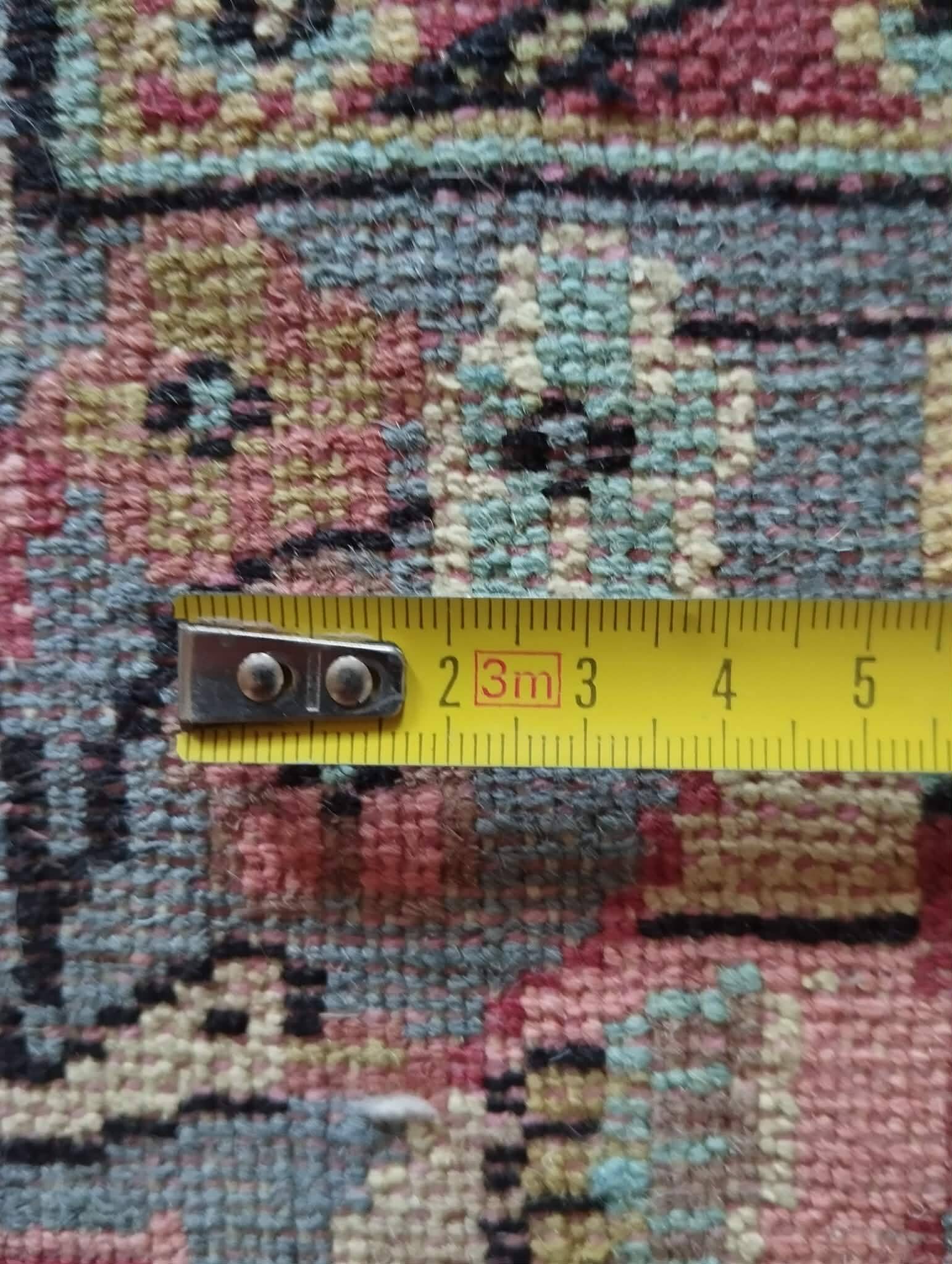 Handmade Pakistani wool and silk rug 183x124cm