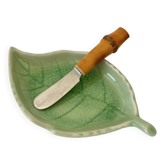 Small butter dish, bamboo knife