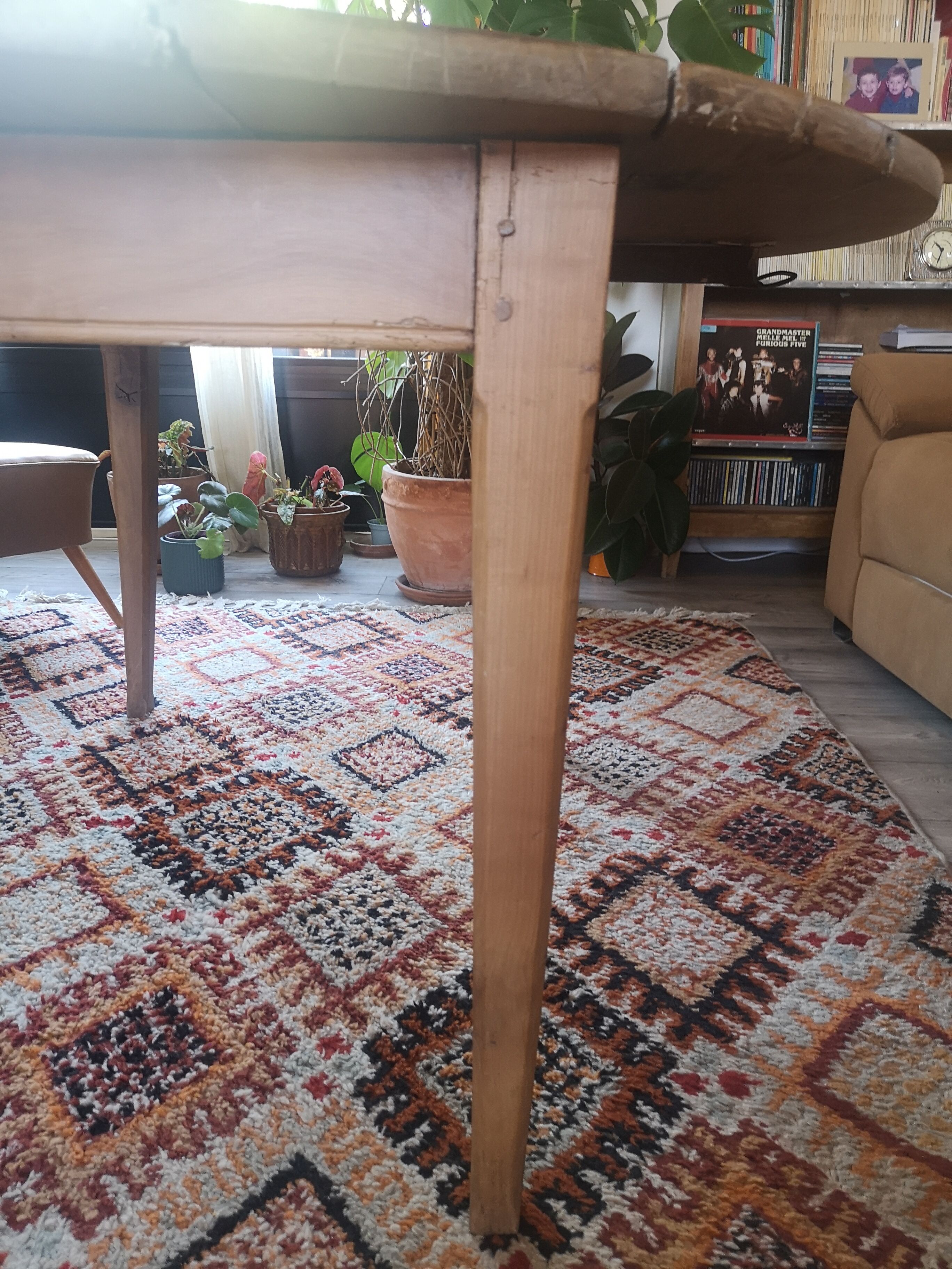 Table de ferme ronde D 130 cm