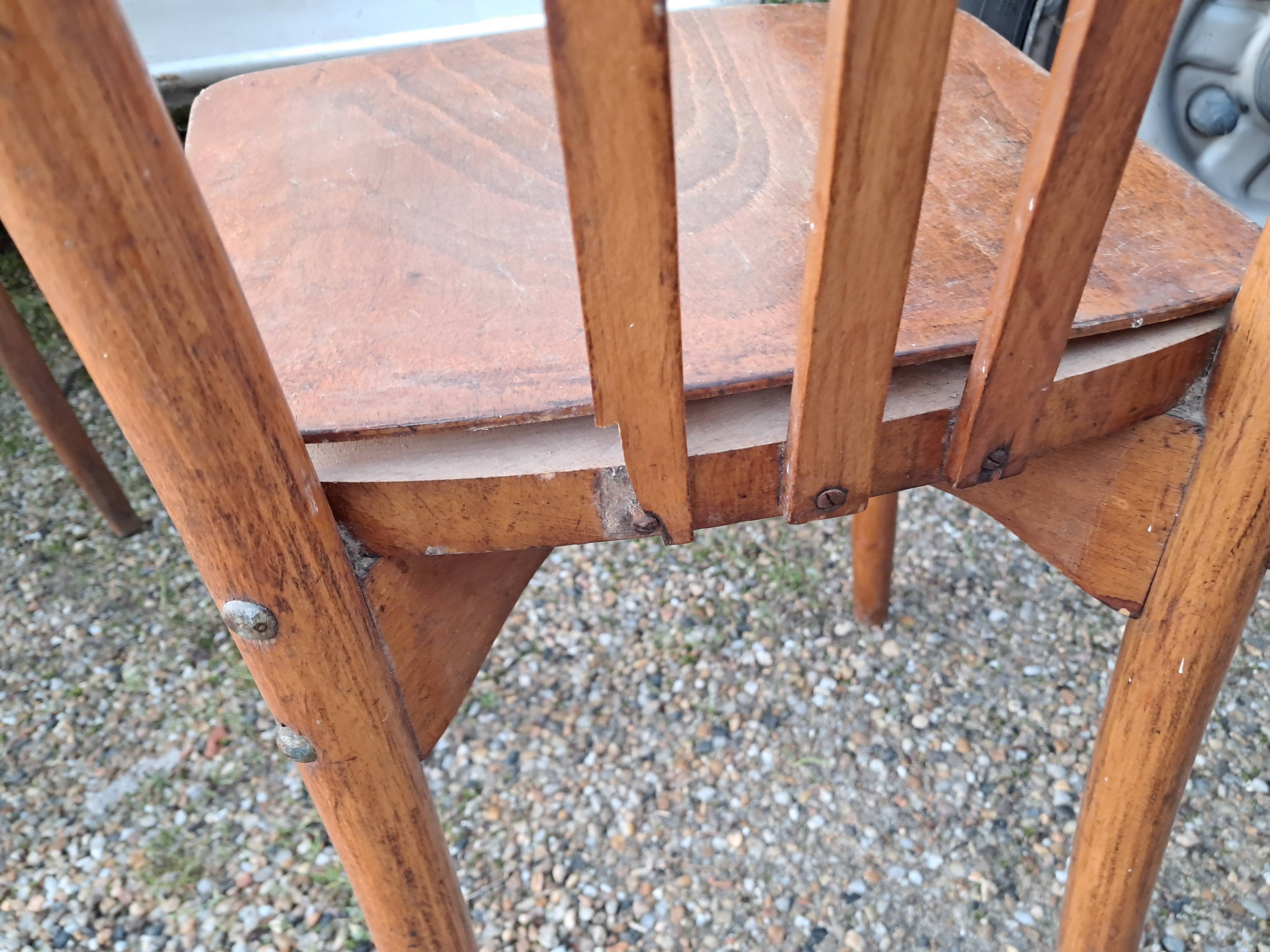 serie de 7 chaises de bistrot monobloc