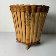 Cache pot en rotin