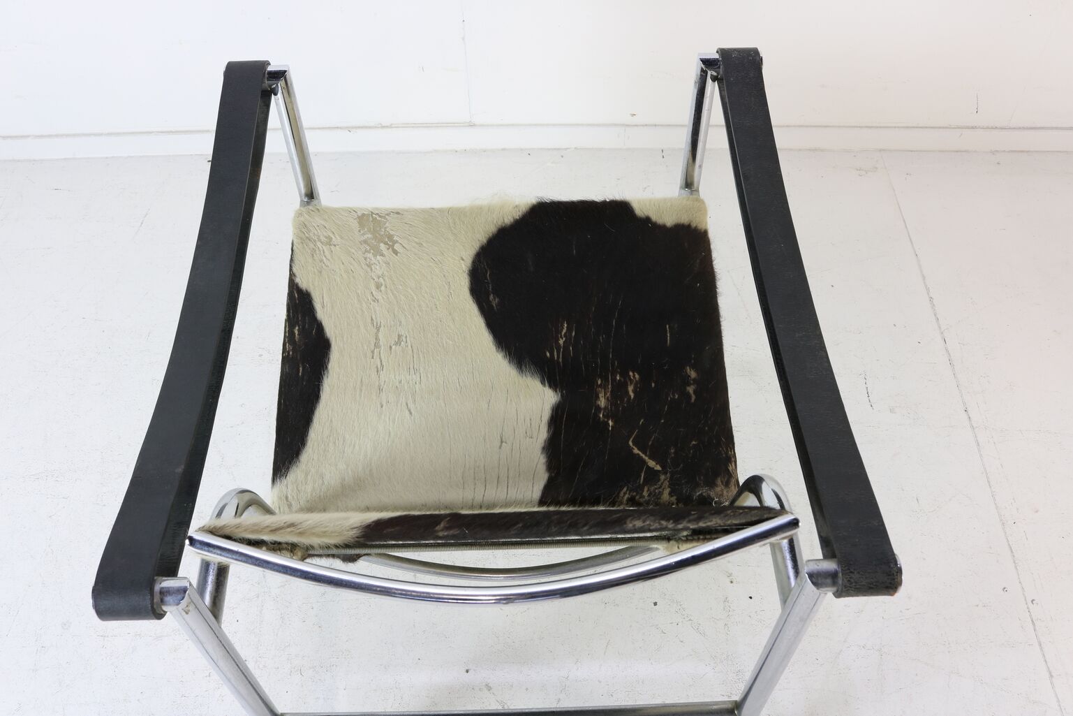 LC-1 armchair by Le Corbusier, Cassina