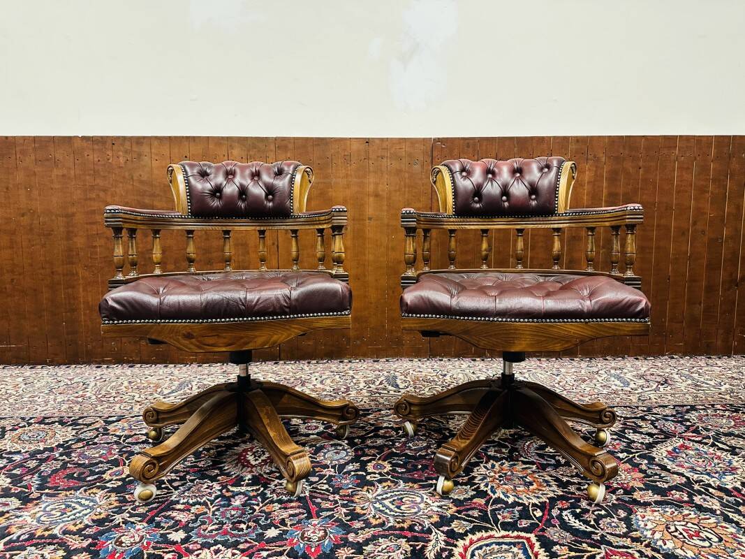 Set English Chesterfield Captain Chairs red Office chair