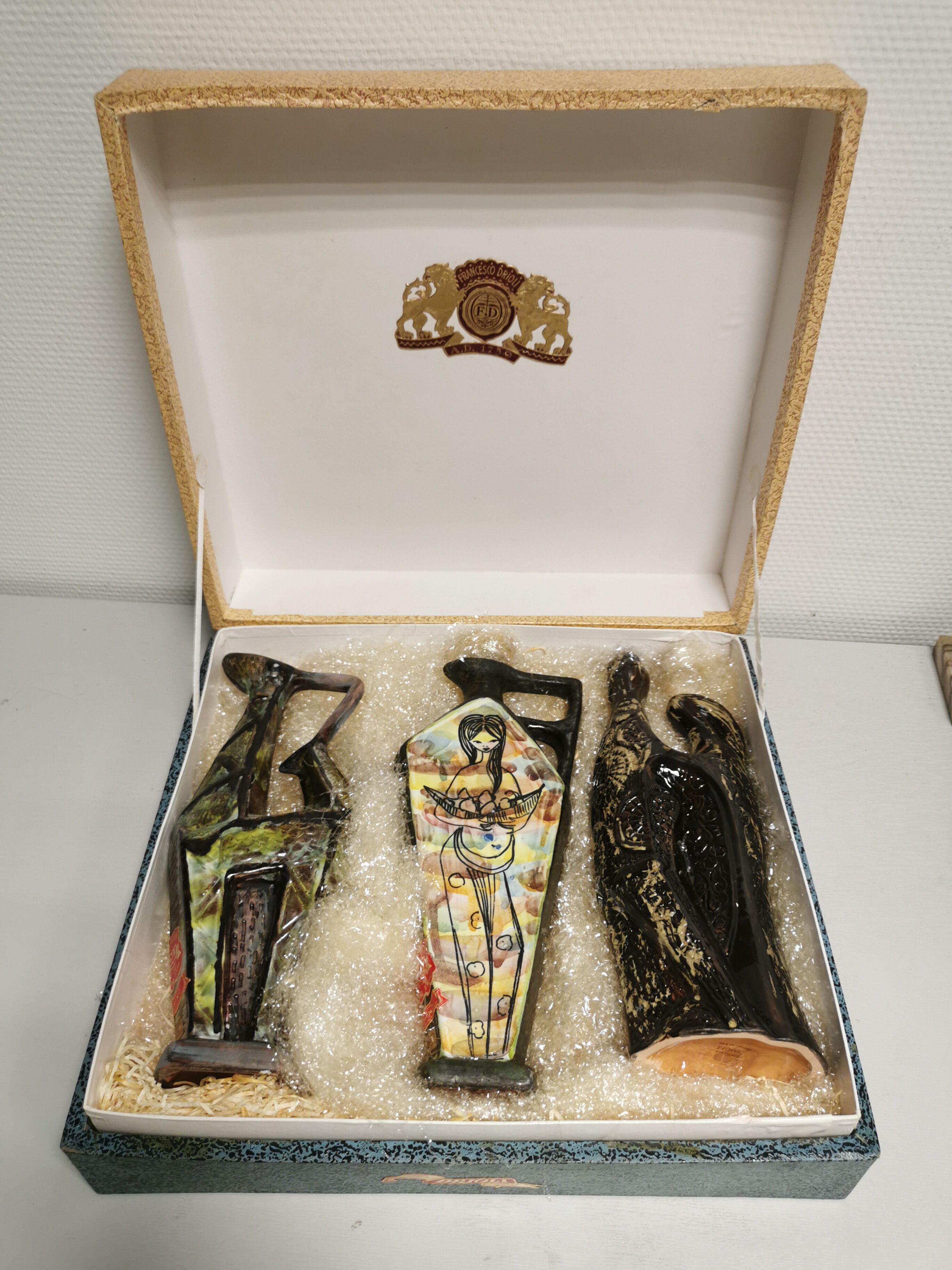 box of 3 vintage decanters , Ceramic bottles Italy DRIOLI MARASCHINO
