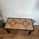 Table basse vintage en céramique et bois
